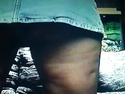 কিশোর বাথরুমে মোরগ মৌসুমীর সেক্স ভিডিও sucks